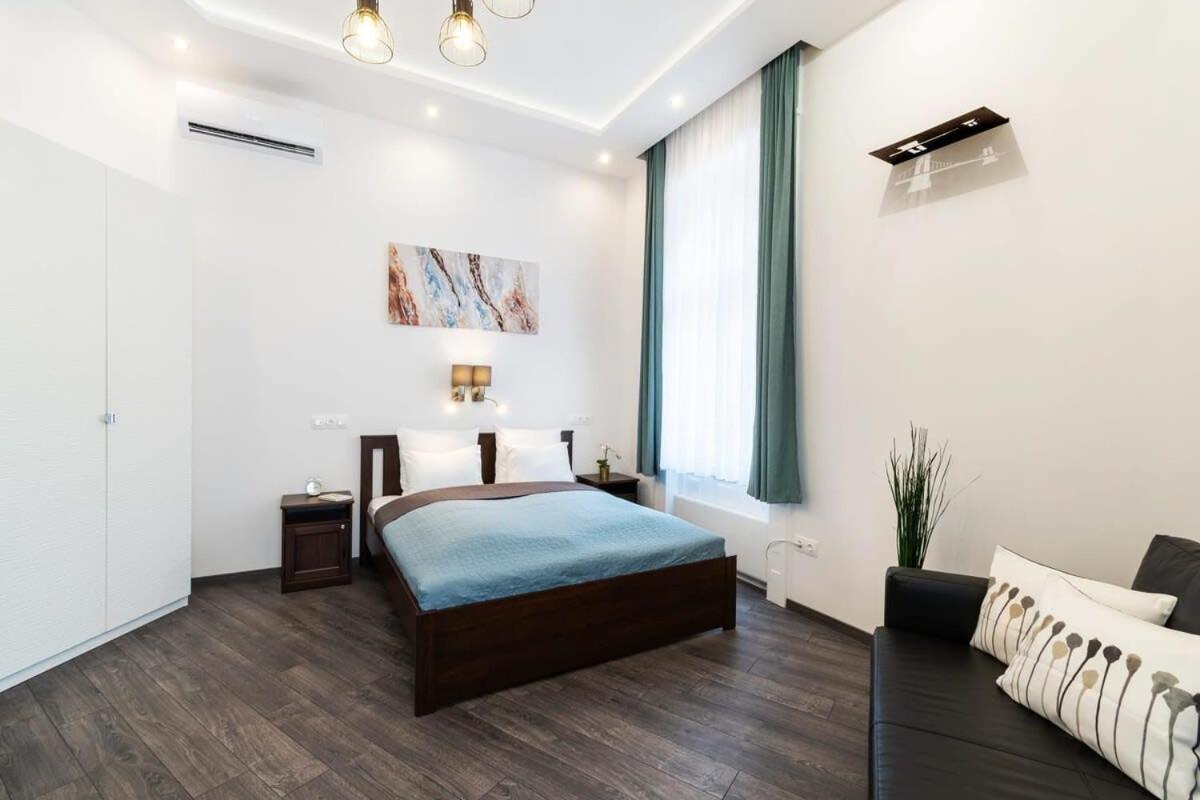 Comfy New Apartment At Castle Budapest Exterior photo